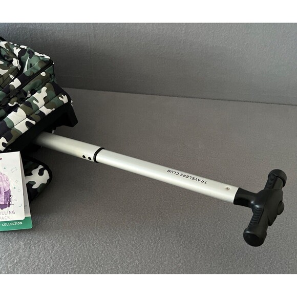 Travelers Club 18-inch Rolling Backpack Camouflage Telescopic handle wheels - Picture 6 of 16